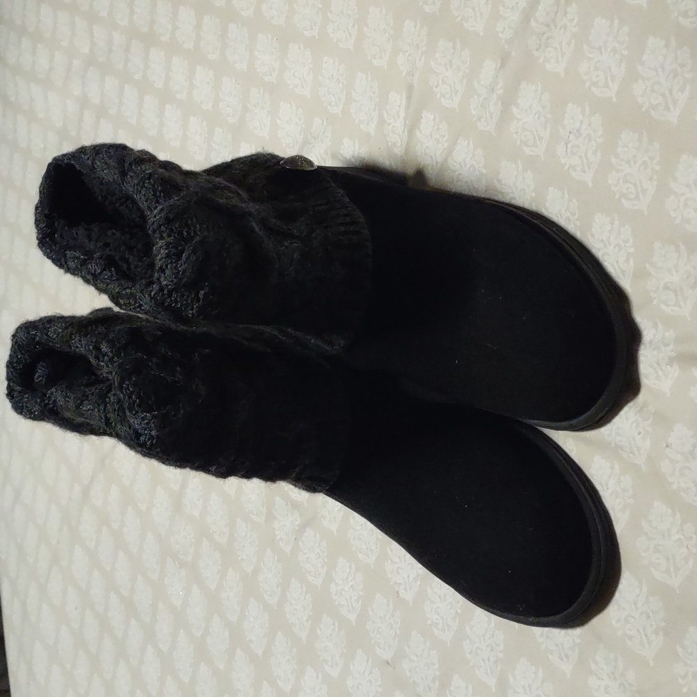 Muk Luks Sweater Boots, Size 9